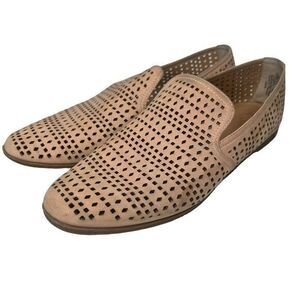 Franco Sarto Faryn cream colored leather Perforated Flats loafers size 8.5‎